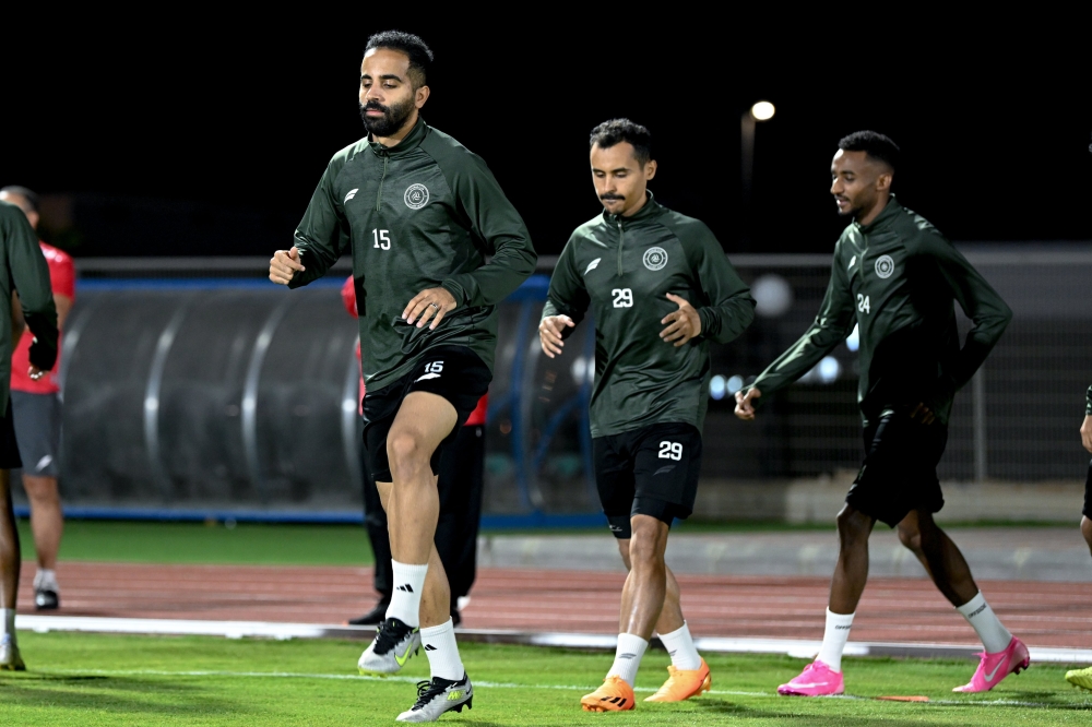 الشباب يرسم خطة عبور الهلال بمناورة