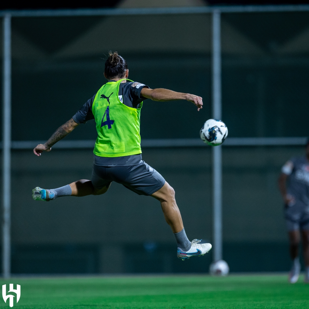 قبل مواجهة النصر.. العويس يمنح جيسوس الأمل
