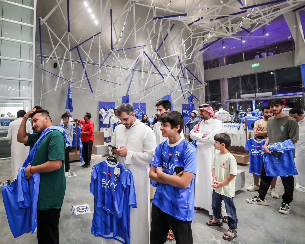 إقبال تاريخي على شراء قميص نيمار من جمهور الهلال 