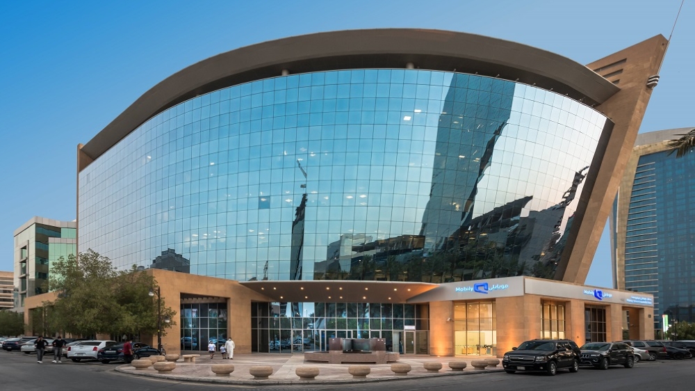 25 بندا على طاولة عمومية 'بنان العقارية'
