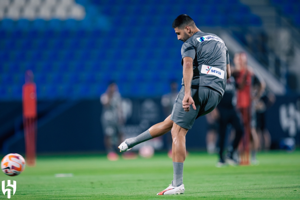 ظهور ميتروفيتش الأول.. الهلال يواصل تدريباته استعدادًا للرائد