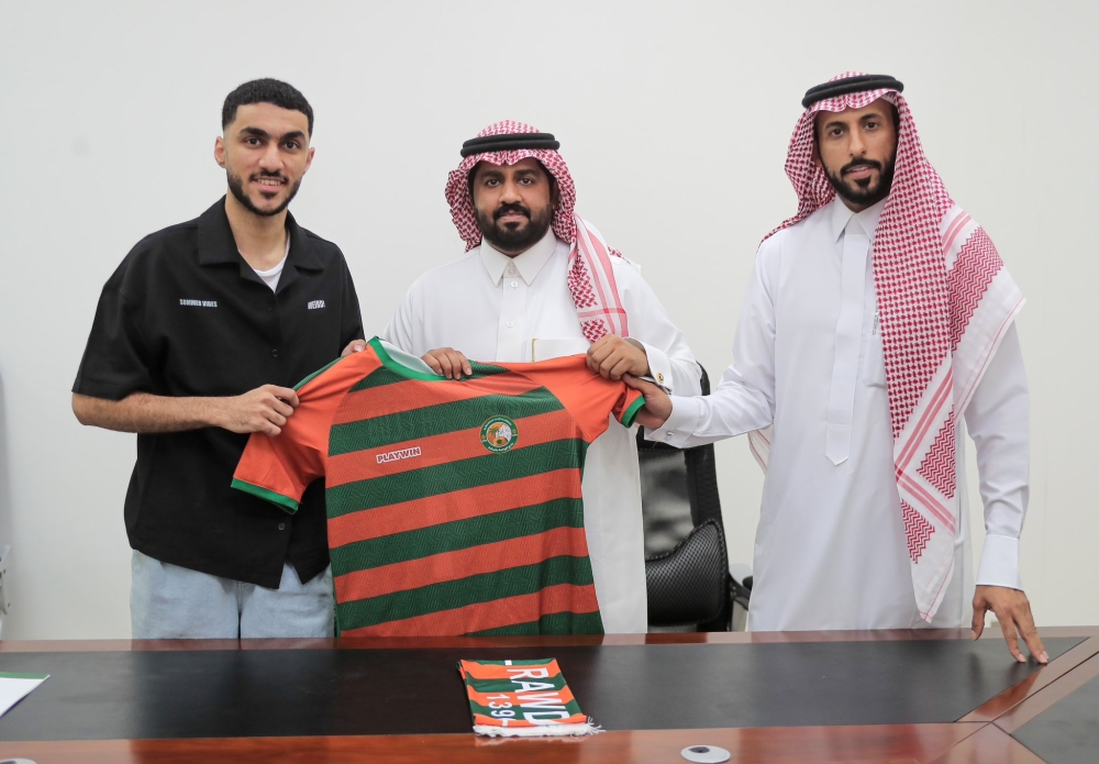 اعتماد إدارة الروضة وتجديد عقدي الخليفة والصايل 