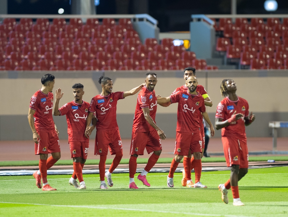 الوحدة يفوز على الطائي بثلاثية في دوري روشن