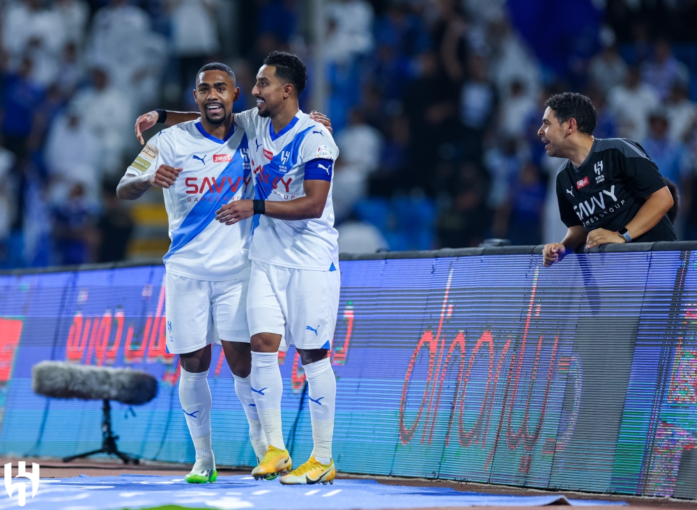 ثنائية سالم تزين انتصار الهلال على الرائد
