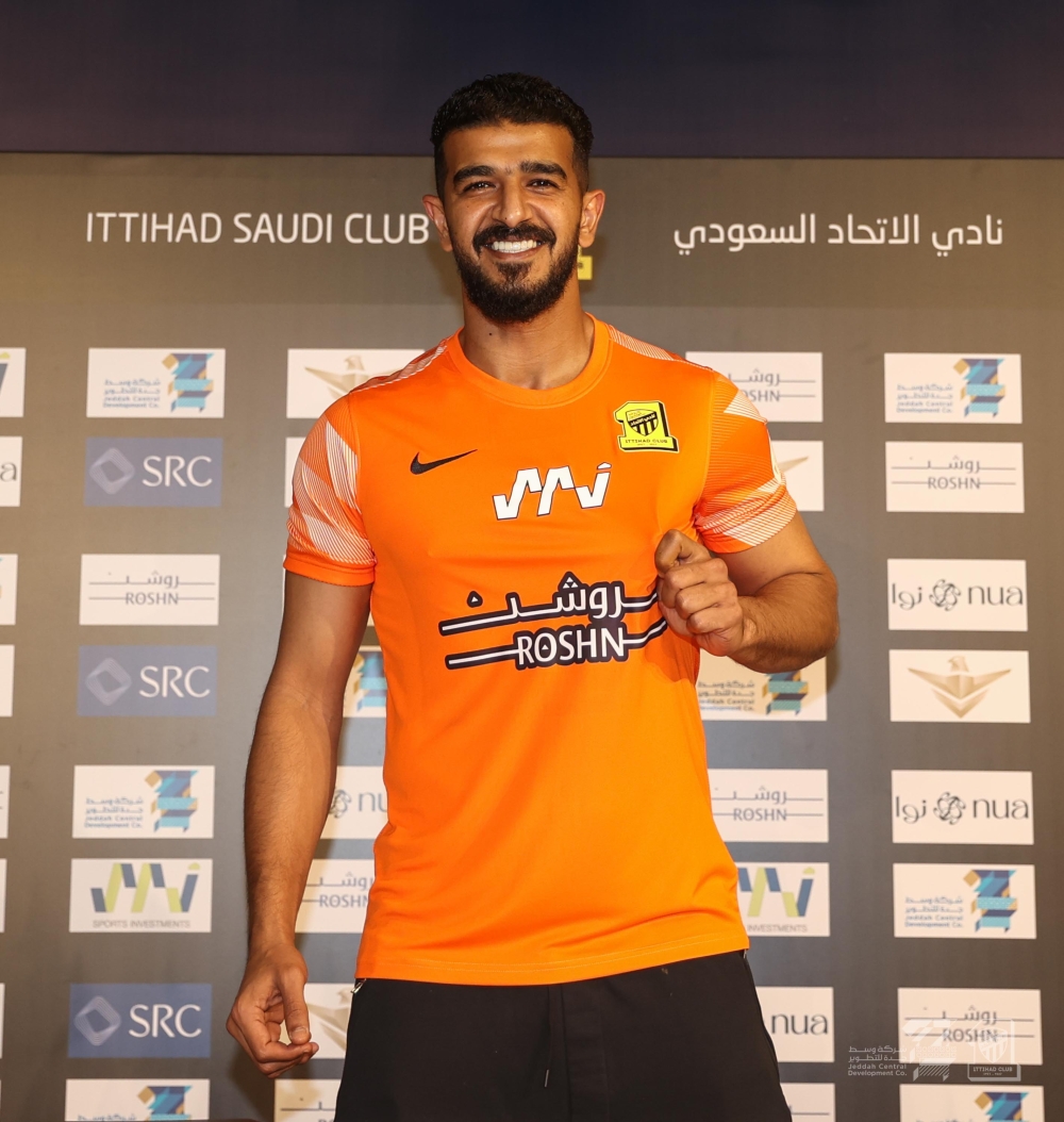 المعيوف.. ينضم لأبرز نجوم مثلوا الهلال والاتحاد