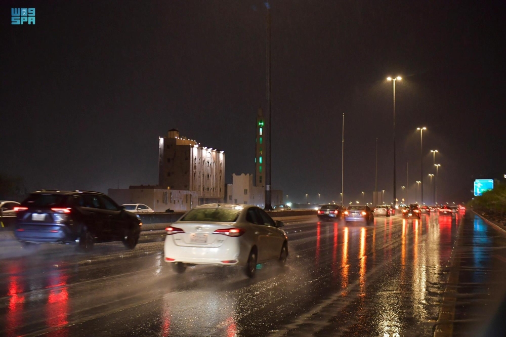 أمطار خفيفة على ينبع.. اعرف موعد انتهائها
