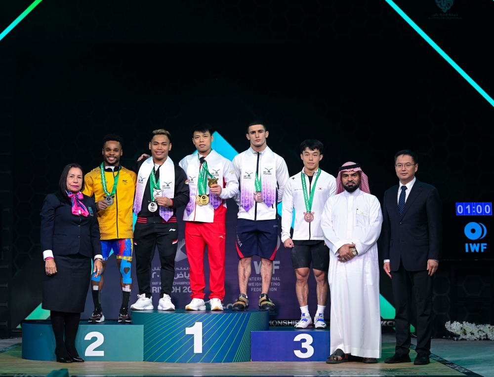 في عالمية الرياض لرفع الأثقال..دول اسيا تتسيد العالم