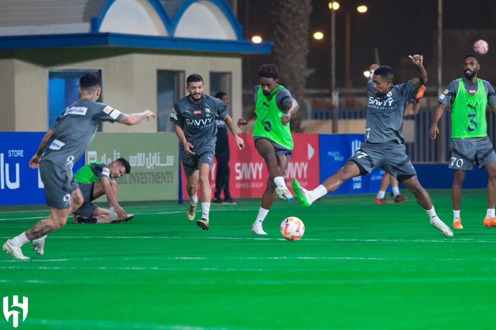 بعودة المالكي بعد غياب.. الهلال يعود إلى التدريبات