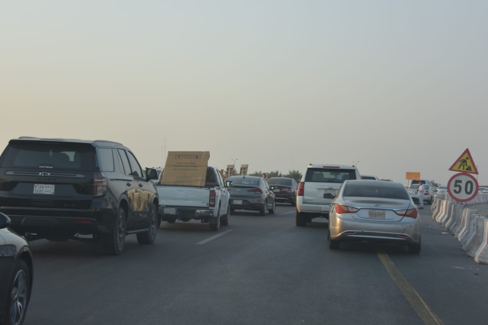 شاهد| مطالبات عاجلة بحلول للازدحام المروري في الدمام