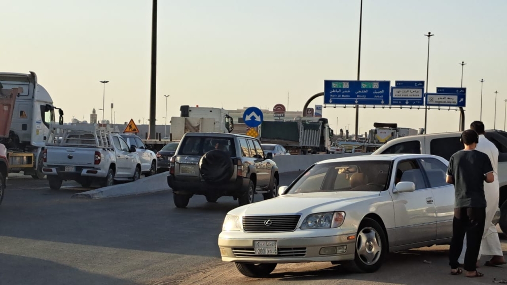 شاهد| مطالبات عاجلة بحلول للازدحام المروري في الدمام