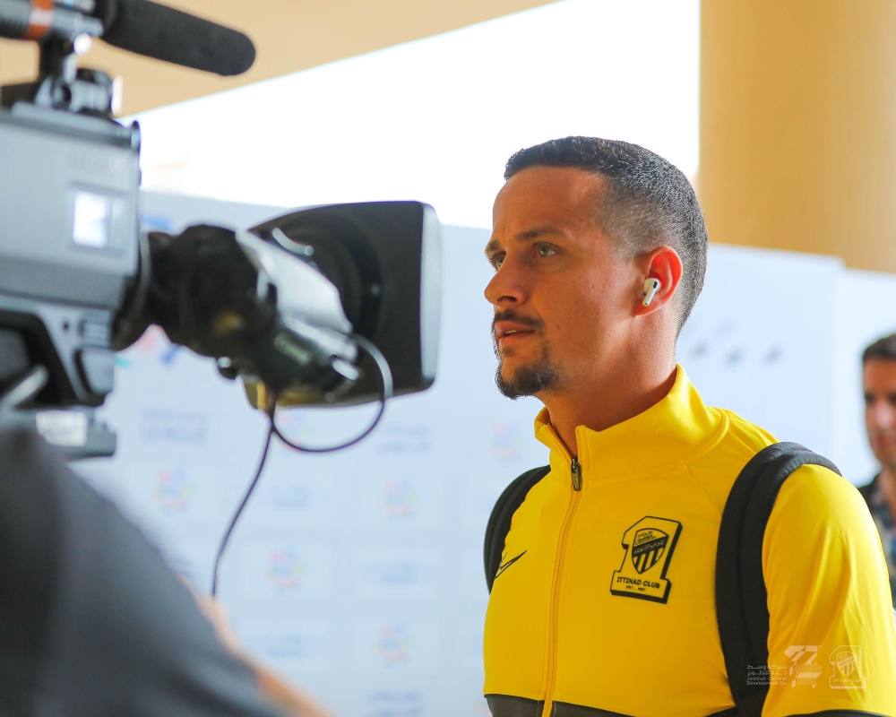 مدافع الاتحاد الجديد يخرج مصابا أمام الأخدود