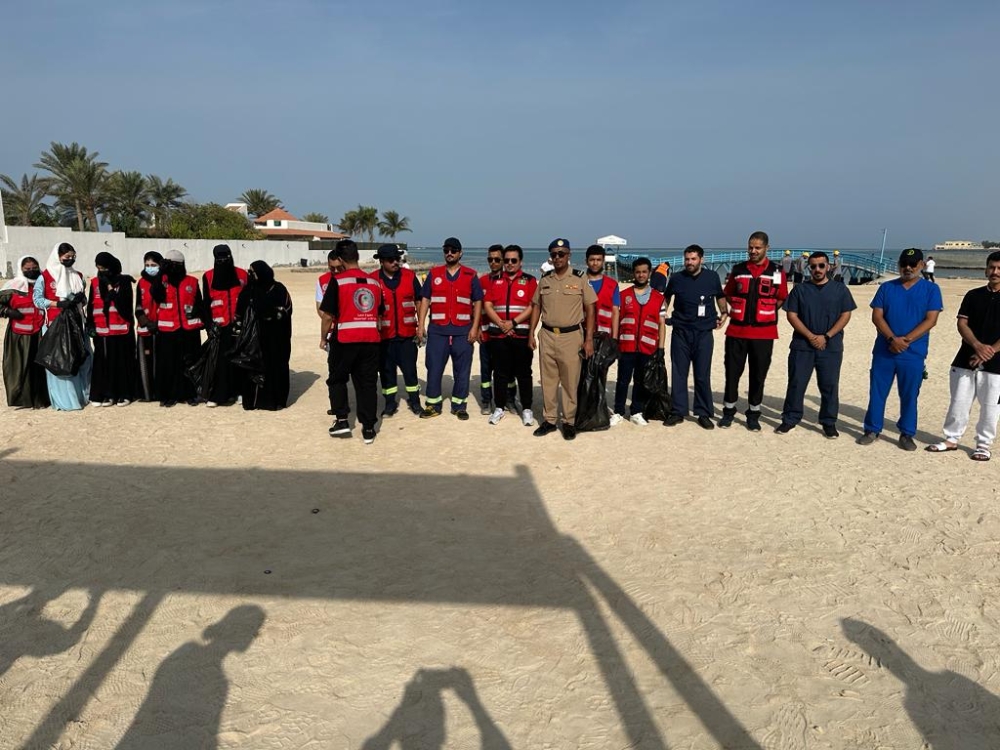حملة تنظيف شواطئ محافظة جدة- اليوم