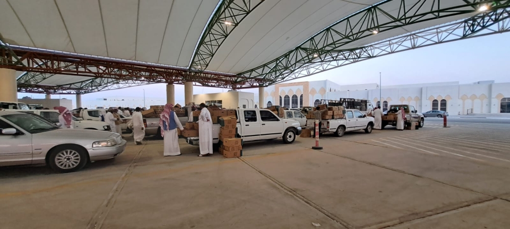 يستقبل مزاد موسم الصرام 2023 يوميًا أطنان من التمور - اليوم