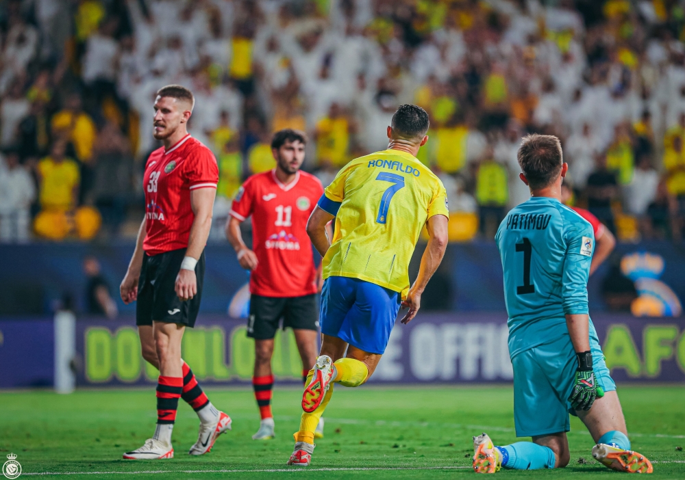 النصر يحافظ على صدارة الآسيوية بالفوز على الاستقلال