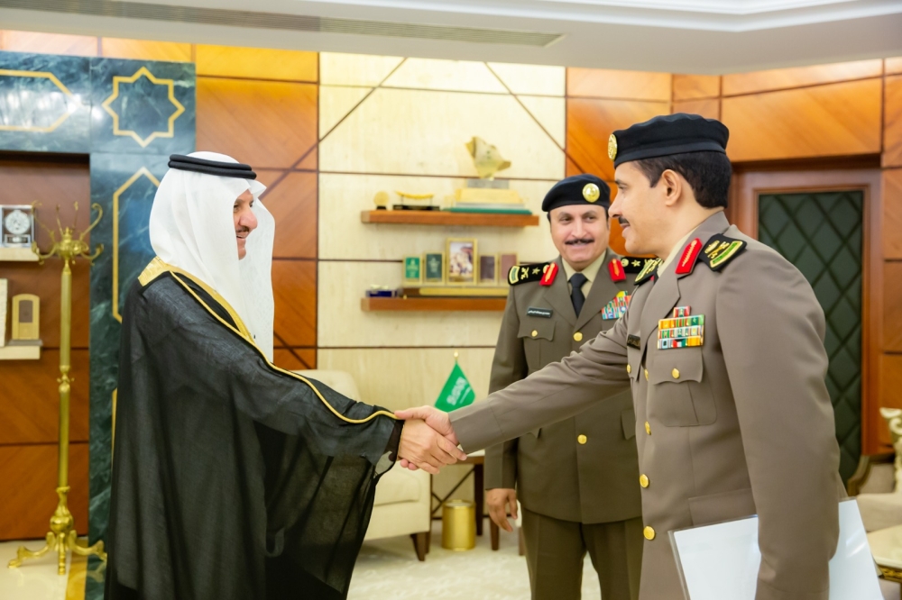 سمو أمير الشرقية يستقبل مدير الأمن العام