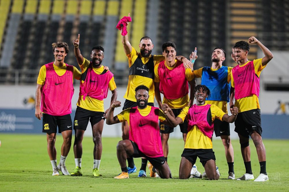 الاتحاد يستعيد بنزيما قبل مواجهة الأهلي