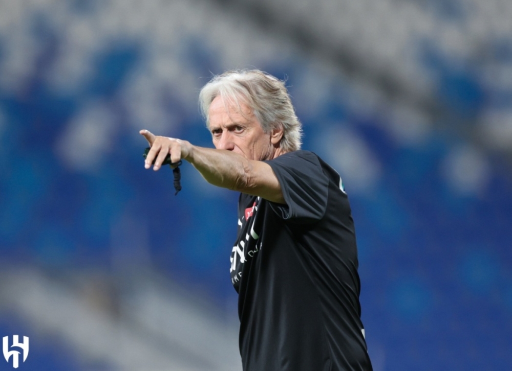 جيسوس يريح لاعبي الهلال 5 أيام