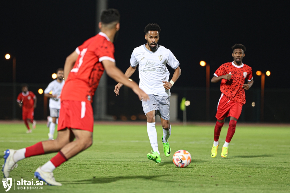 الطائي يفوز ودياً على الخلود