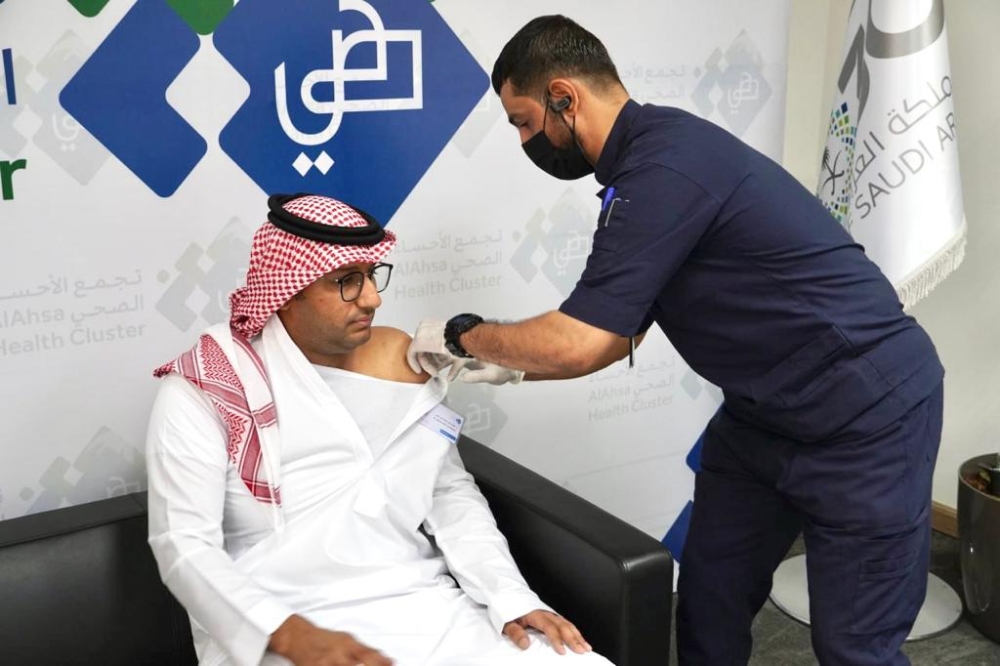 جانب من حملة التطعيم ضد الإنفلونزا الموسمية- اليوم