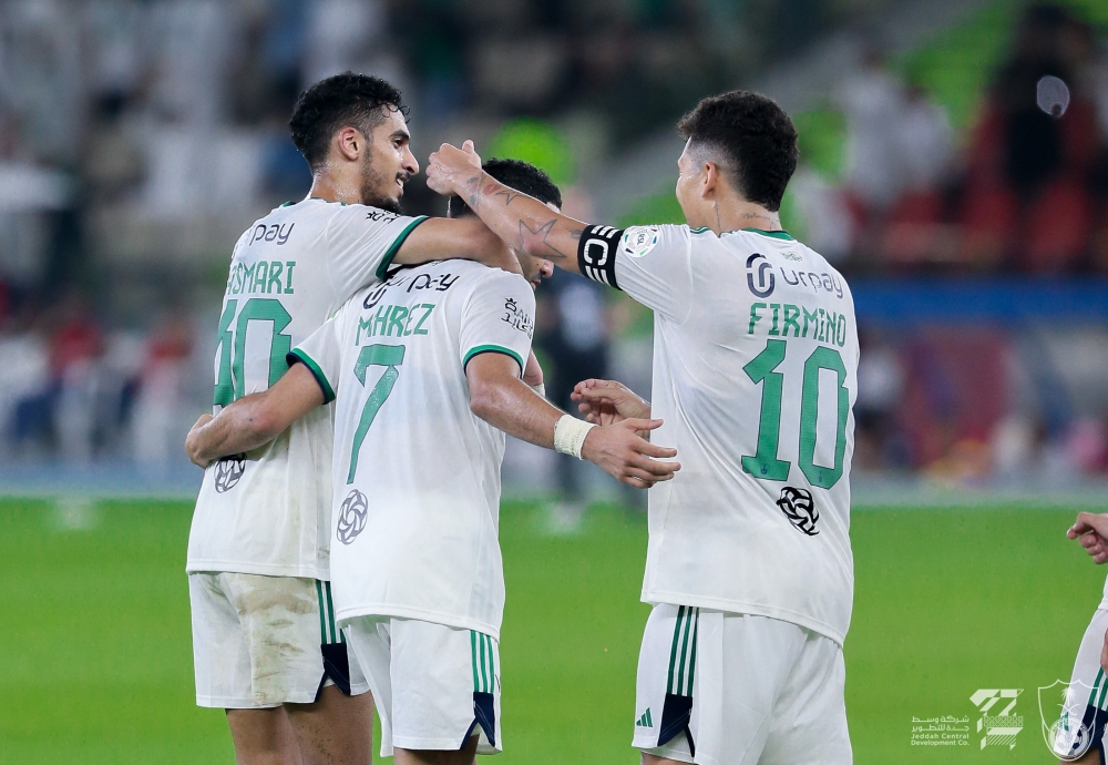 الأهلي يعبر الوحدة بالثلاثة في روشن