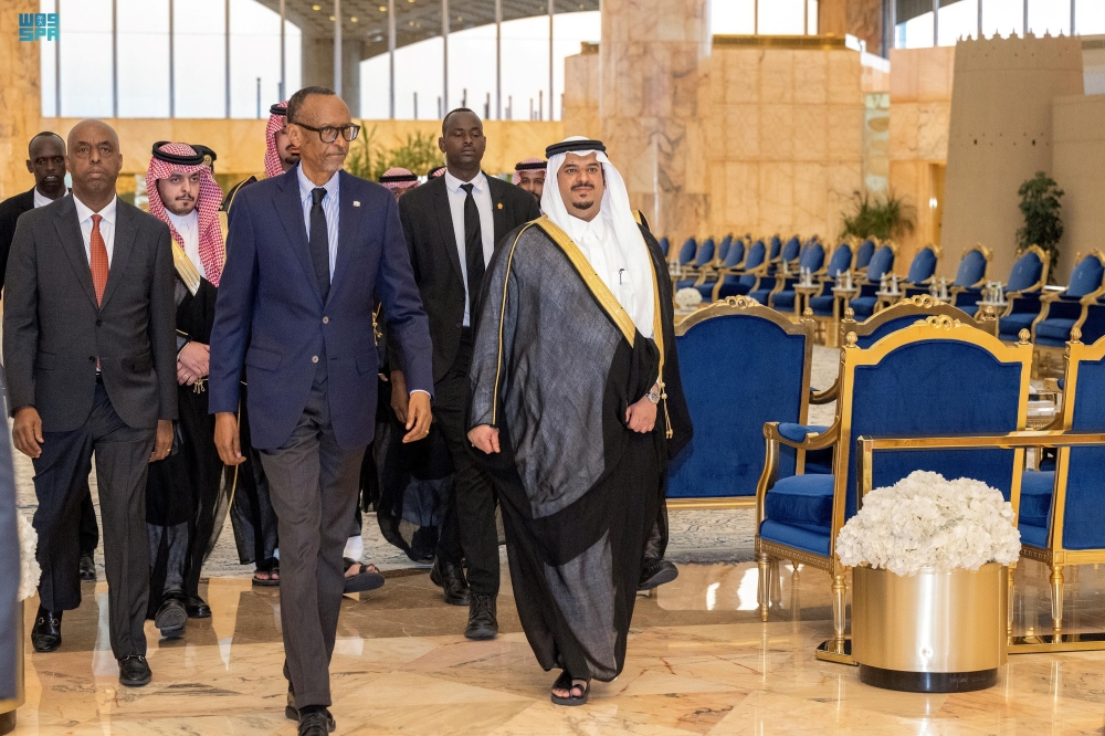 رئيس رواندا يصل الرياض وفي مقدمة مستقبليه نائب أمير المنطقة - واس