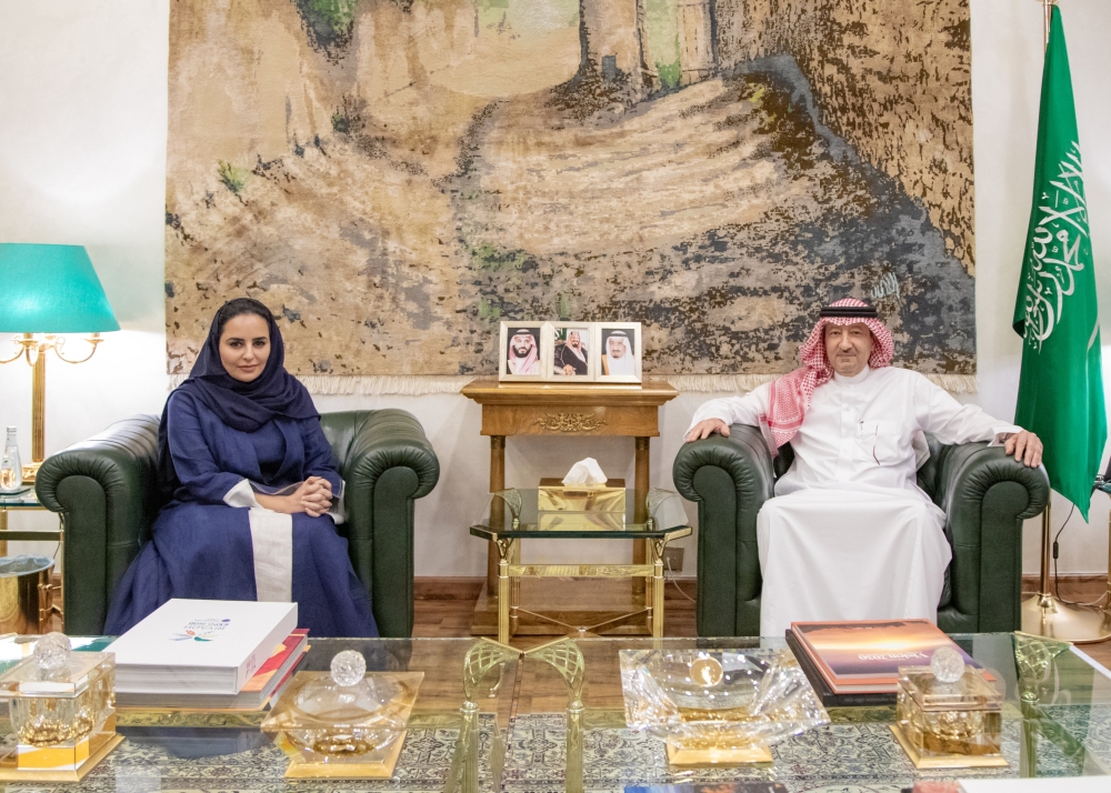 'الخريجي' يستقبل الأمين العام لمنظمة التعاون الرقمي