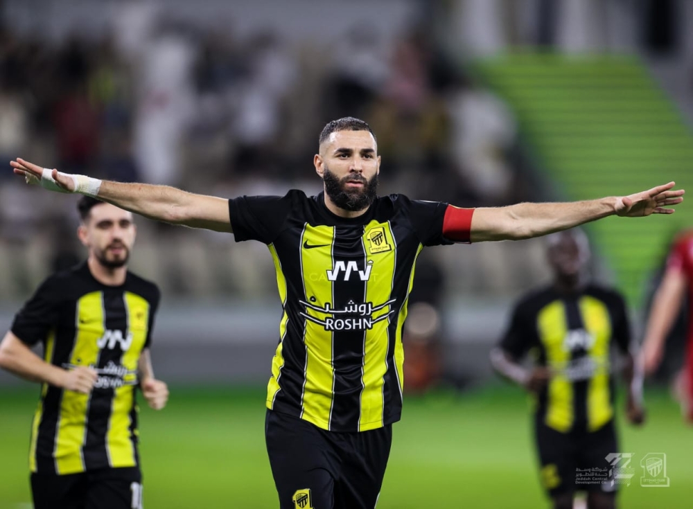كم هاتريك في مسيرة كريم بنزيما ؟