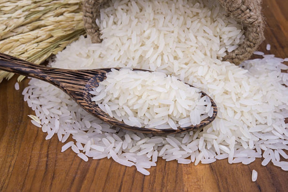 تباين أسعار الدقيق والأزر في السعودية خلال شهر