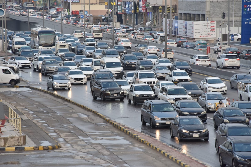 صور.. أمطار غزيرة على الشرقية تستمر حتى المساء