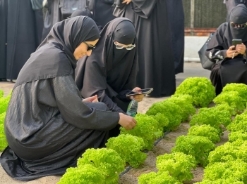 الطالبات تدربن الأنظمة البيئية وتنمية الغطاء النباتي