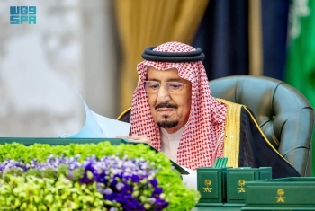 خادم الحرمين الشريفين خلال رأس مجلس الوزراء في جلسته اليوم