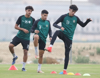 جيرارد يجهز لاعبي الاتفاق لمواجهة الاتحاد بالاستحواذ والتحكم في الكرة