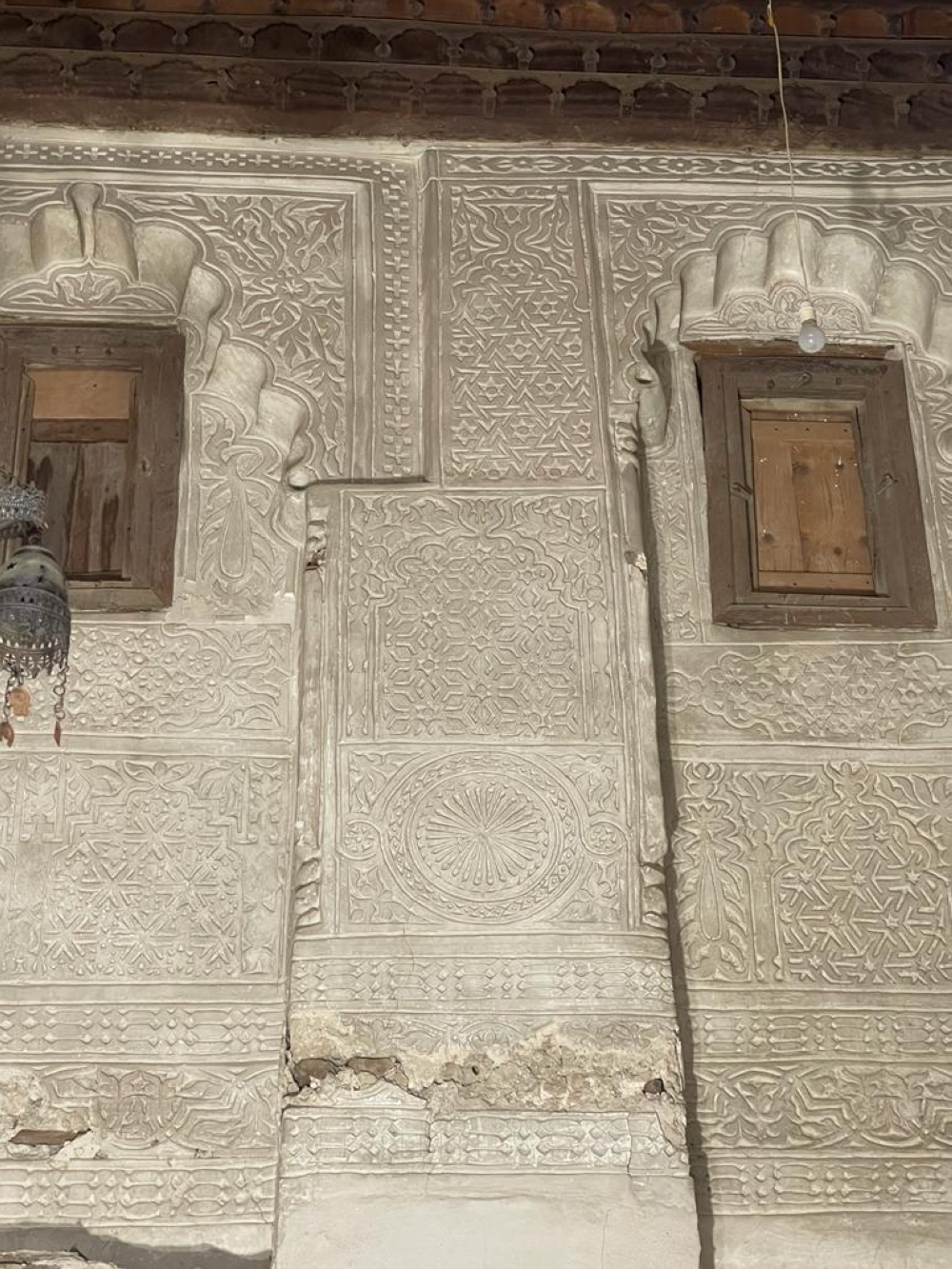 أمثلة لأعمال نورا في منازل جدة التاريخية