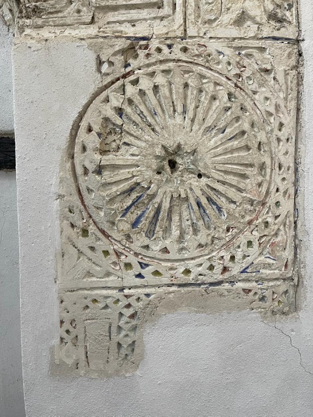 أشكال هندسية لأعمال نورا