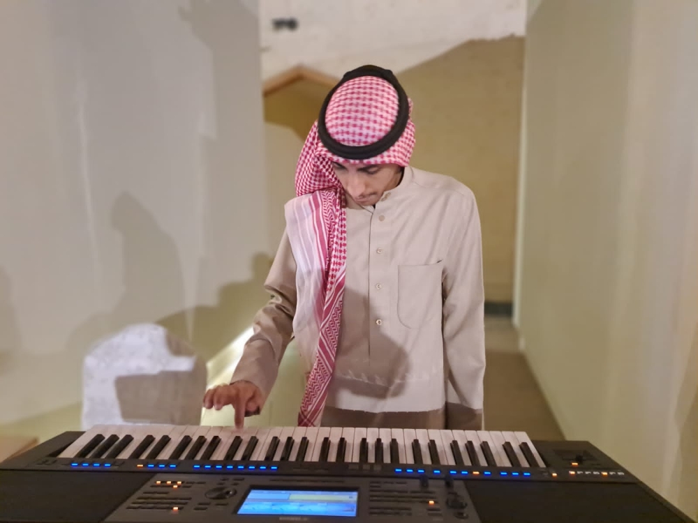 زياد القحطاني يقدم موهبته للجمهور - اليوم