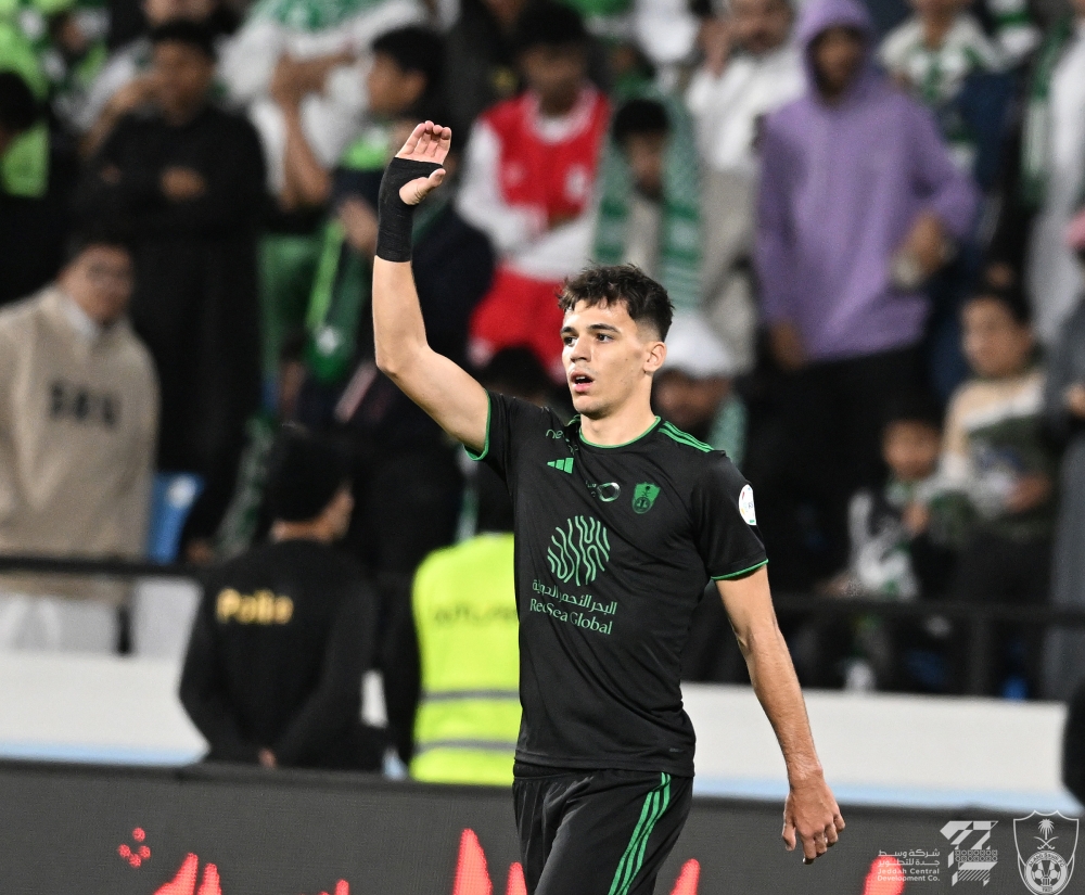 بنصف درزن.. الأهلي يفوز على أبها في دوري روشن