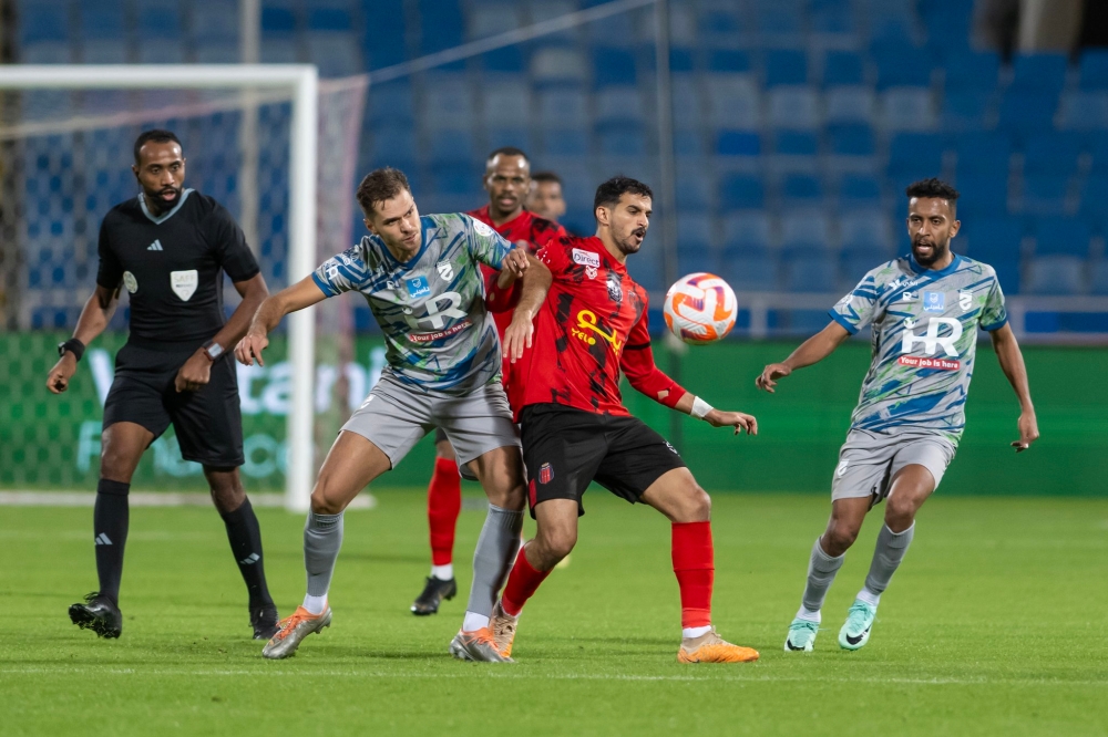 الرياض يتعادل سلبيًا مع الحزم في دوري روشن