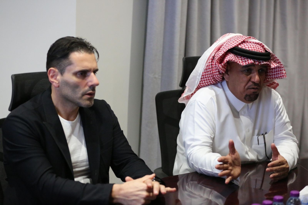 الخلود يوقع مذكرة تفاهم مع نادي رايو فاليكانو الإسباني
