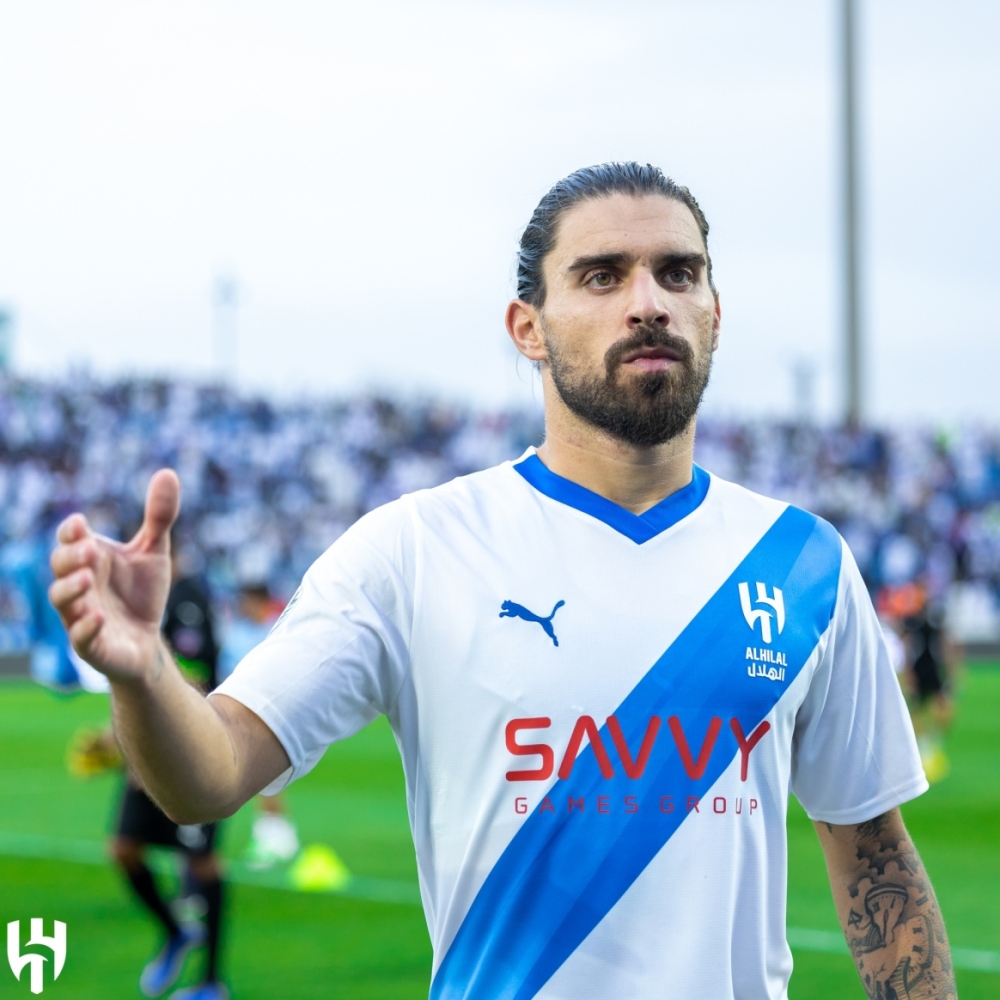 نيفيز: لن أرحل عن الهلال.. وأقضي أوقاتاً رائعة هنا