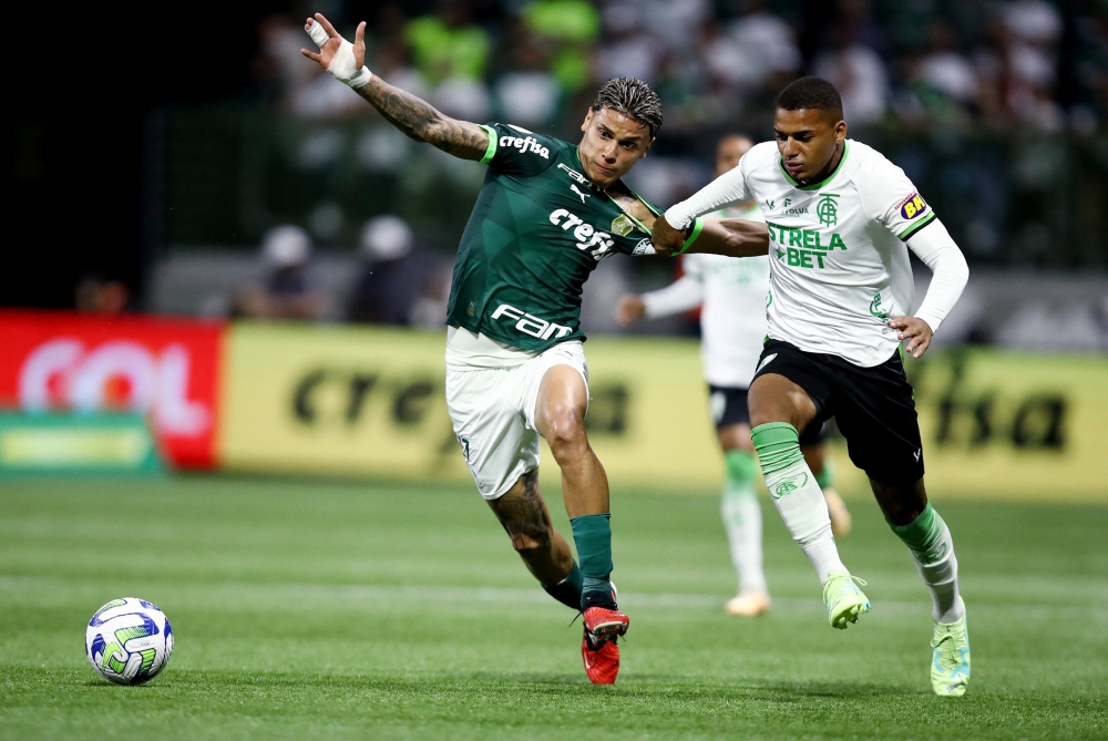 أتلتيكو مينيرو يشعل الصراع على لقب الدوري البرازيلي