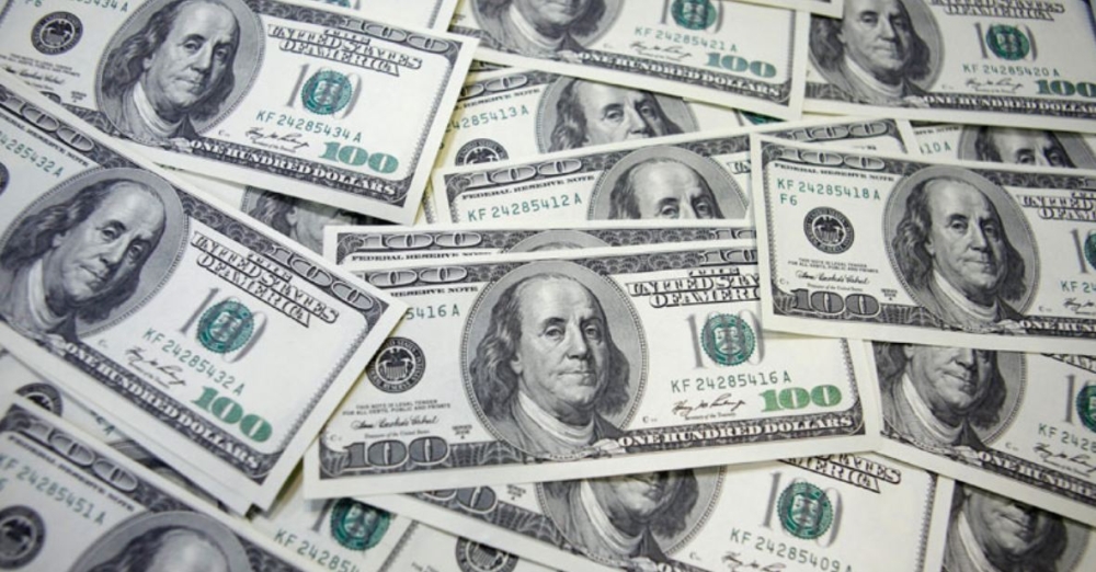 سعر الدولار يتراجع بعد صدور تقرير الوظائف الأمريكي