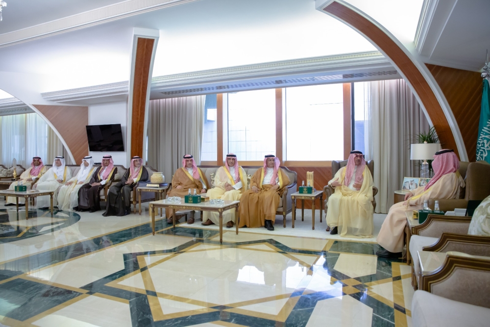 سمو أمير الشرقية خلال استقباله مجلس إدارة سابك