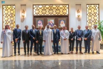 وزير الاتصالات يستقبل وفد المجلس التنفيذي للبنك الدولي - واس