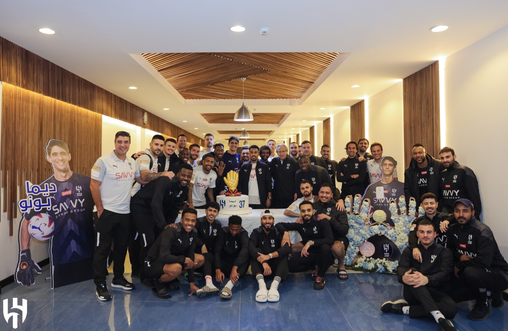الهلال يحتفي بإنجاز بونو الأفريقي