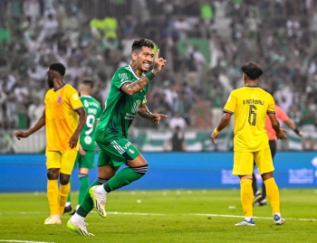 الأهلي والحزم في دوري روشن