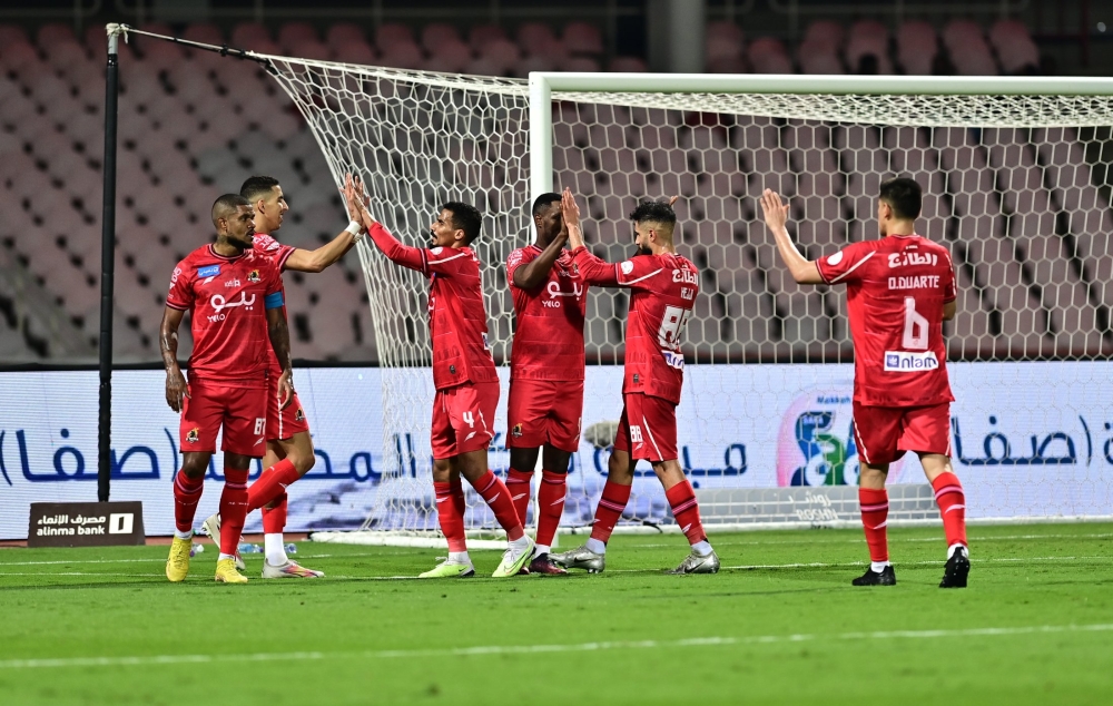 الوحدة ينتزع النقاط من الرياض بثلاثية