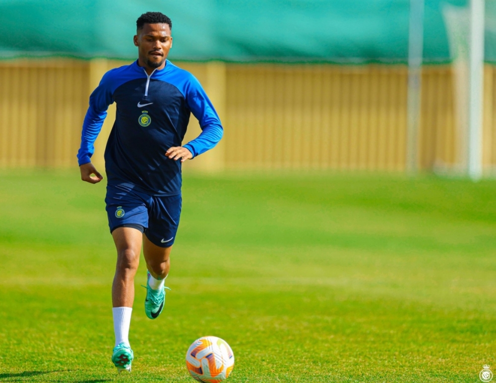 النصر يستعيد أيمن يحيى في تحضيراته للتعاون