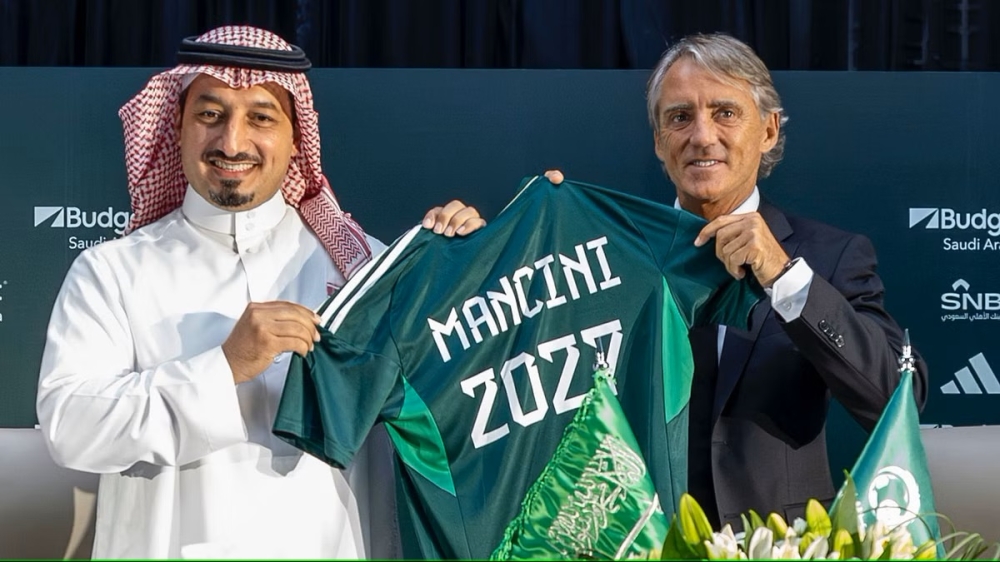 المسحل يدافع عن اختيارات مانشيني