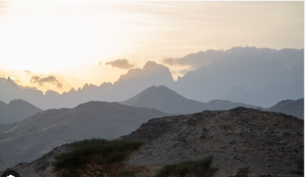 شلالات وربيع 'تلعة نزا' تجذب الزوّار والمتنزهين
