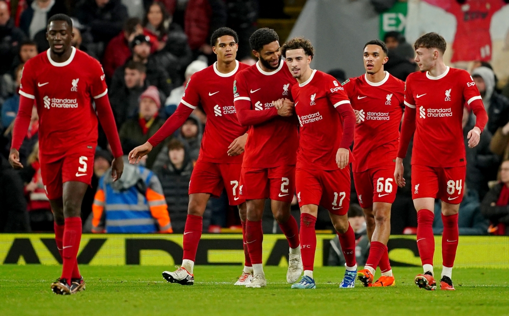 ليفربول الإنجليزي يعلن استعادة أوين بيك